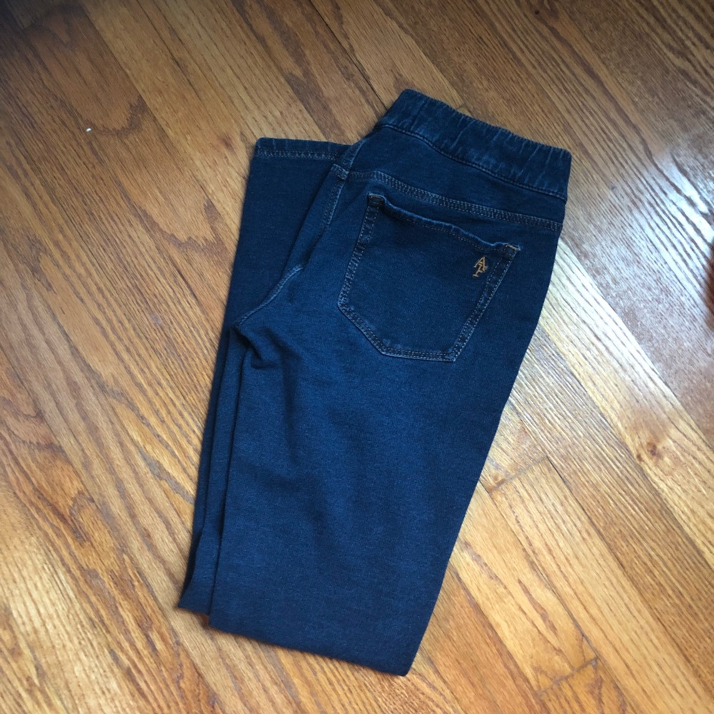 Abercrombie and Fitch jean leggings. EUC